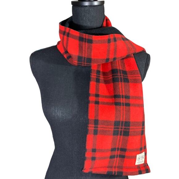 Classic Old Navy Plaid Scarf - Picture 4 of 5